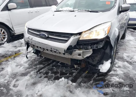 2015 Ford Escape Se z USA, uszkodzony, nr VIN 1FMCU9GX8FUC58529